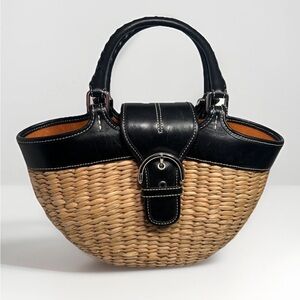 Vtg Coach Woven Bucket Handbag in Tan Straw and Leather w/ Woven Leather Handle
